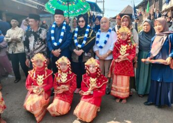 Antusias Masyarakat dan ribuan Kader Nasdem Hadiri Kunjungan Irma Suryani DPR-RI dan Kasman S. Sos. Anggota DPRD Kabupaten Muara Enim