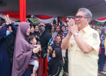 Sambut Ramadan 1445 H, Pj Bupati Gelar Operasi Pasar Murah di Kecamatan Muara Enim