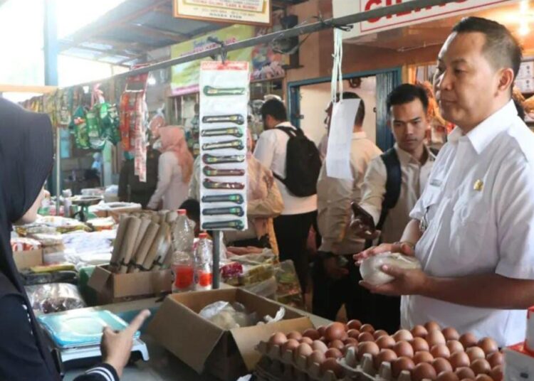 Pastikan Harga di pasar inpres Stabil PJ Bupati Muara Enim turun langsung