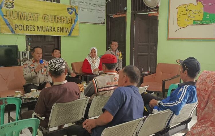 Polres Muara Enim Gelar Jumat Curhat di Kelurahan Air Lintang, Ketua RT Minta Pengawasan Rumah Kontrakan Ditingkatkan